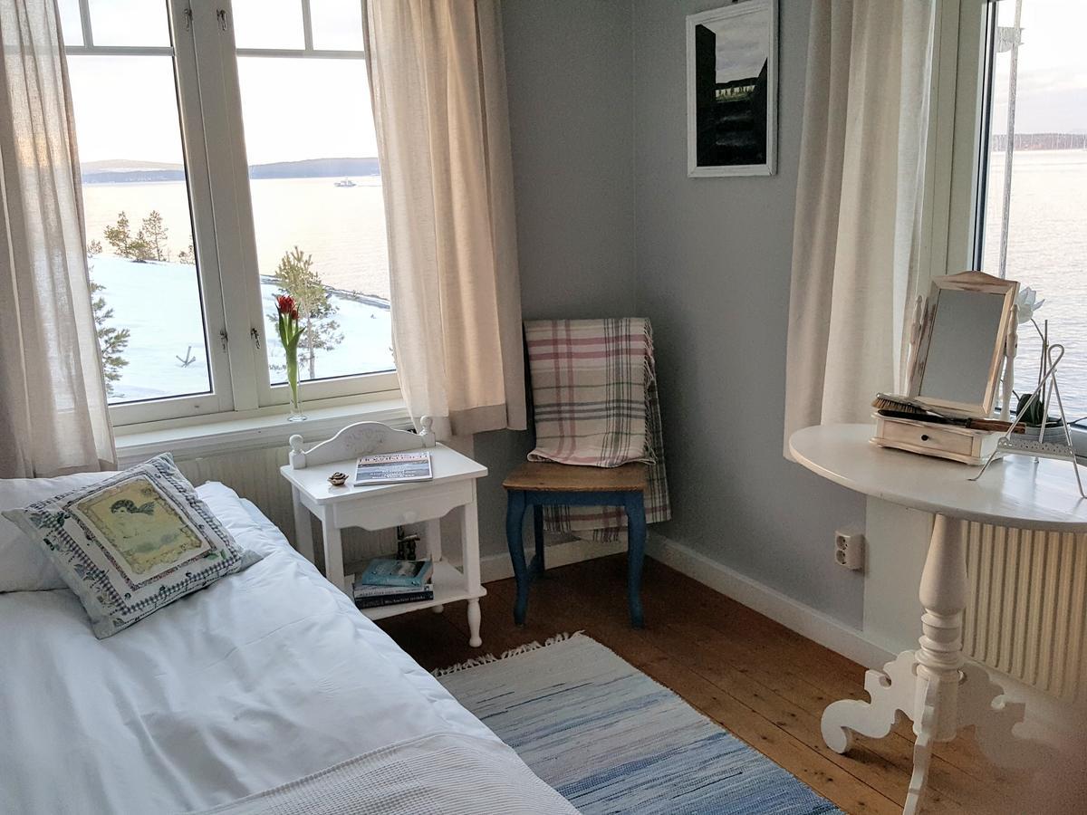 Bed and breakfast Lotsstugan I Haernoesand Extérieur photo